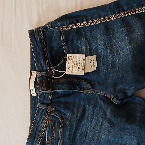 Zara Jeans Size 4 - Picture 4 of 7